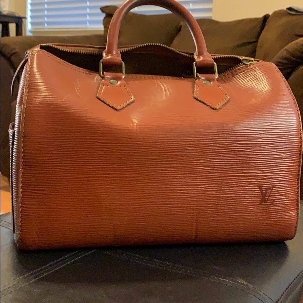 Authentic Louis Vuitton Epi speedy 30